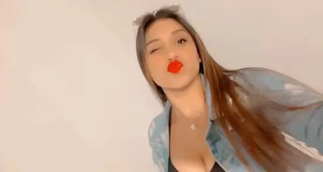 Natalia from Colombia on a live video chat